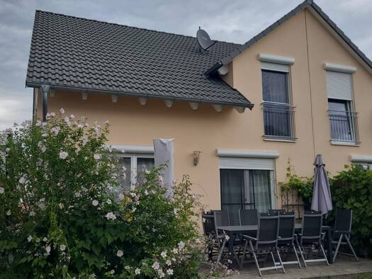 Doppelhaushälfte zur Miete 1.690 € 4 Zimmer 122 m² 250 m² Grundstück frei ab 01.09.2025 Gaimersheim 85080