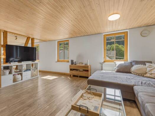Einfamilienhaus zum Kauf 340.000 € 7 Zimmer 155 m² 443 m² Grundstück Nenningen Lauterstein-Weißenstein 73111