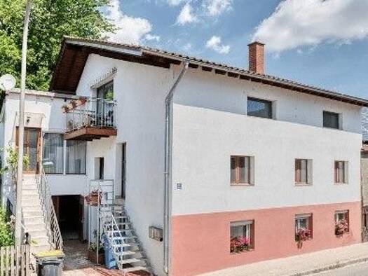 Mehrfamilienhaus zum Kauf als Kapitalanlage geeignet 329.000 € 6,5 Zimmer 173 m² Reisach Reisbach 94419