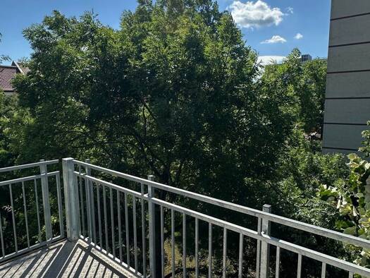 Wohnung zur Miete 850 € 3 Zimmer 76,7 m² Dachgeschoss, EG frei ab sofort Hospitalplatz 19 Altstadt Erfurt / Altstadt 99084