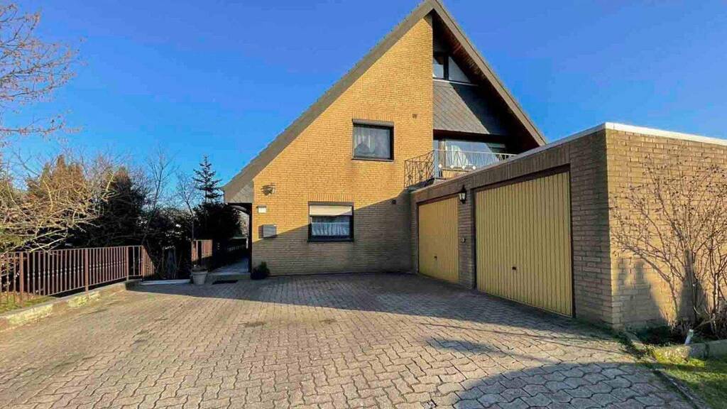 Mehrfamilienhaus zum Kauf als Kapitalanlage geeignet 689.000 € 10 Zimmer 260 m² 704 m² Grundstück Sereetz 23611