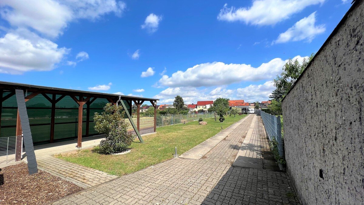 Mehrfamilienhaus zum Kauf 199.000 € 9 Zimmer 172,5 m²<br/>Wohnfläche 1.486 m²<br/>Grundstück Rodleben Dessau-Roßlau / OT Rodleben 06861