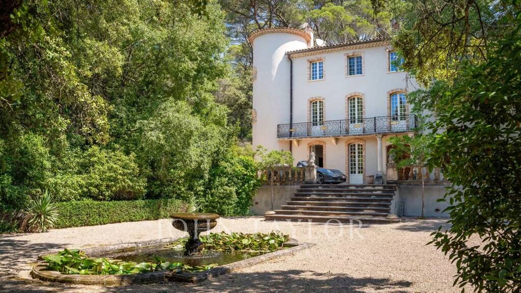 Schloss zum Kauf provisionsfrei 9.500.000 € 800 m² 130.000 m² Grundstück Ouest Lorgues 83510