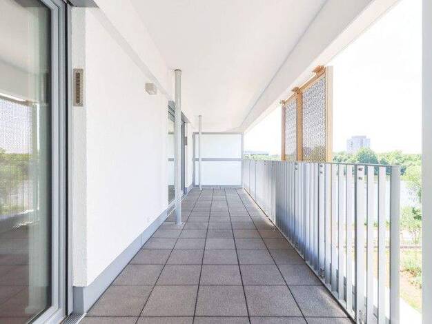 Wohnung zur Miete 1.596 € 2 Zimmer 70 m² 5. Geschoss Gutleutstraße 289 Gutleutviertel Frankfurt 60327