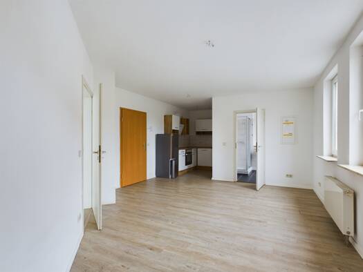 Wohnung zur Miete 390 € 2 Zimmer 53 m² 1. Geschoss frei ab sofort Am Markt 1 Kitzscher 04567
