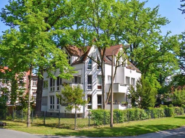 Mehrfamilienhaus zum Kauf provisionsfrei als Kapitalanlage geeignet 1.565.000 € 12 Zimmer 392,7 m² Am Stern Potsdam 14480