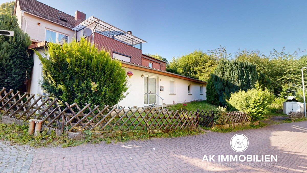 Doppelhaushälfte zum Kauf 69.000 € 3 Zimmer 79 m²<br/>Wohnfläche 294 m²<br/>Grundstück Osterwald Salzhemmendorf / Osterwald 31020