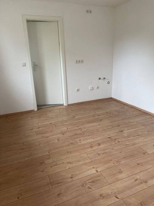 WUNDERSCHÖN GEPFLEGTE 1-ZIMMER WOHNUNG IN NÜRNBERG - KATZWANG, WLAN INKLUSIVE! – Am Hammer 10, 90455 Nürnberg – Vorschaubild 3