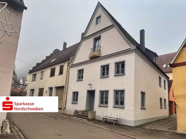 Mehrfamilienhaus zum Kauf als Kapitalanlage geeignet 398.000 € 8 Zimmer 194 m² 105 m² Grundstück Harburg 86655