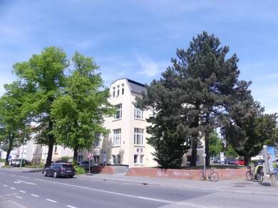 Wohnung zur Miete 864 € 2 Zimmer 81,5 m² Dachgeschoss frei ab 01.10.2025 Gerhart-Hauptmann-Straße14 Stadtmitte Rostock 18055