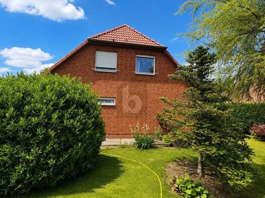 Einfamilienhaus zum Kauf 300.000 € 5 Zimmer 123 m² 725 m² Grundstück Tangermünde Tangermünde 39590