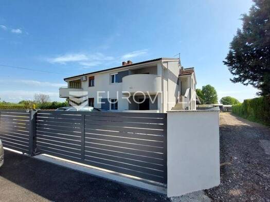 Haus zum Kauf 527.000 € 7 Zimmer 195 m² Sisan Ližnjan