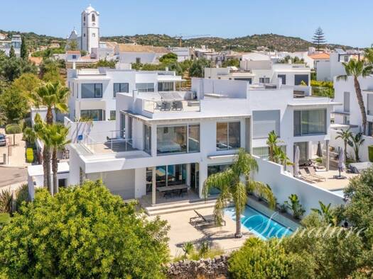 Haus zum Kauf 1.300.000 € 452 m² Grundstück Santa Bárbara de Nexe 8005