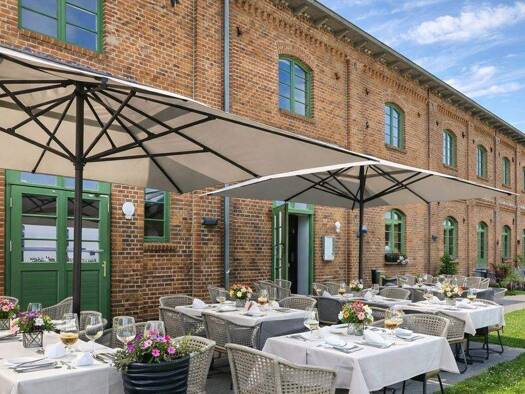 Haus zum Kauf 1.999.999 € 16 Zimmer Klink 17192