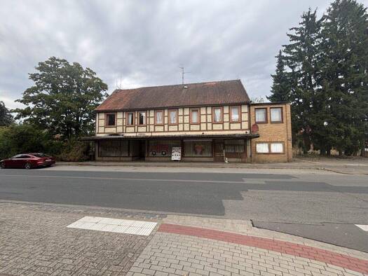 Haus zum Kauf 80.000 € 293 m² 1.974 m² Grundstück Clenze 29459