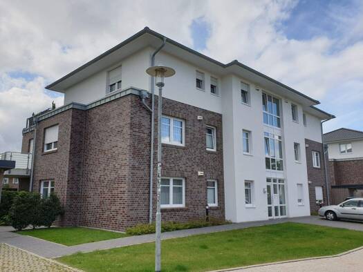 Studio zur Miete 750 € 3 Zimmer 96,7 m² frei ab 01.03.2026 Papenburg 26871