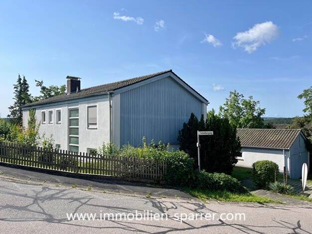 Haus zum Kauf 329.000 € 11 Zimmer 175 m² 984 m² Grundstück frei ab sofort Wernberg Wernberg-Köblitz 92533
