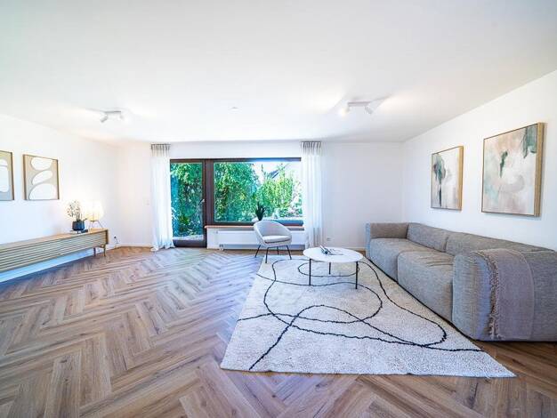 Einfamilienhaus zum Kauf provisionsfrei 849.000 € 7 Zimmer 201 m² 390 m² Grundstück Beihingen Freiberg am Neckar 71691