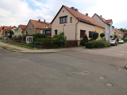 Doppelhaushälfte zum Kauf 78.000 € 6 Zimmer 116 m² 225 m² Grundstück Neinstedt Thale 06502