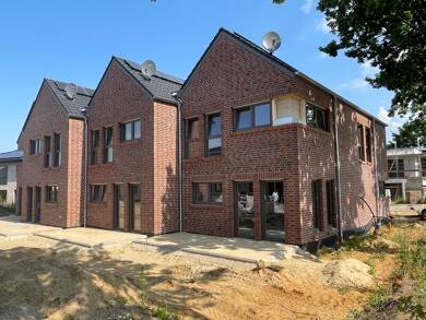 Reihenmittelhaus zur Miete - Erstbezug 1.080 € 4 Zimmer 115 m² frei ab 01.09.2025 Steinfeld Steinfeld (Oldenburg) 49439