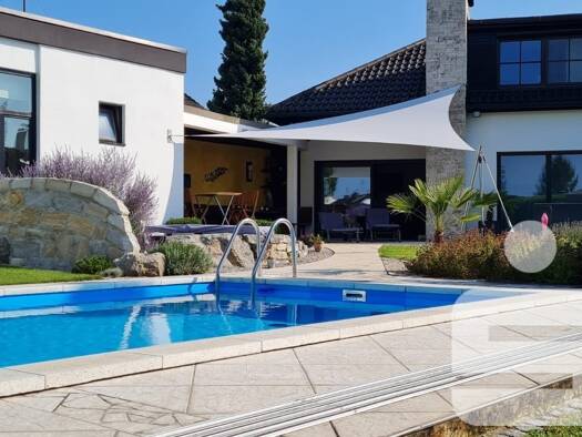 Bungalow zum Kauf 1.290.000 € 8 Zimmer 239 m² 2.568 m² Grundstück Neumarkt-Sankt Veit Neumarkt-Sankt Veit 84494