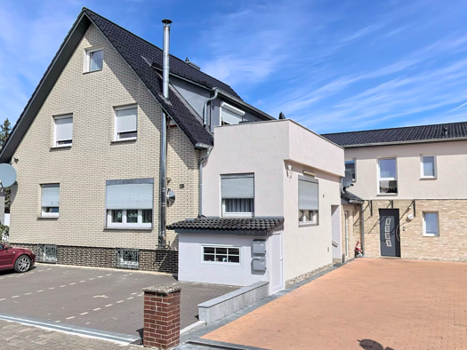 Mehrfamilienhaus zum Kauf 849.000 € 10 Zimmer 330 m² 1.000 m² Grundstück Meyenfeld Garbsen 30826