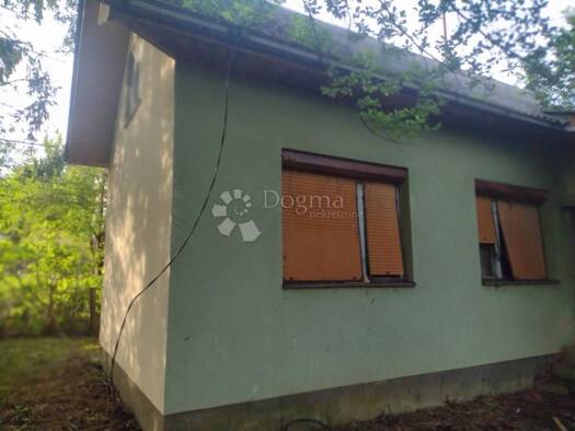 Haus zum Kauf 16.000 € 3 Zimmer 45 m² Crevarska Strana, Gvozd Gvozd