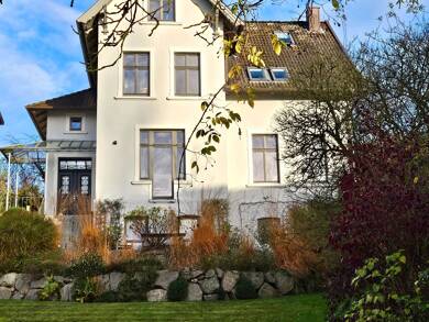 Einfamilienhaus zum Kauf 9 Zimmer 240 m² 1.101 m² Grundstück frei ab sofort Ratzeburg 23909