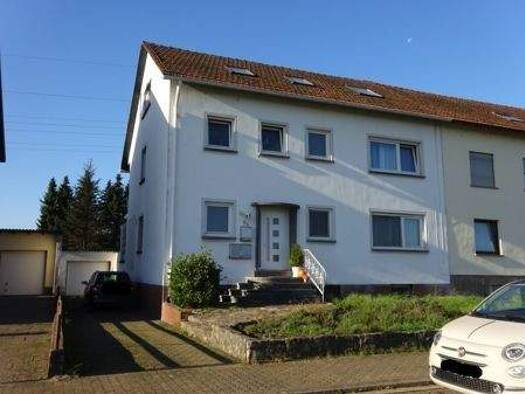 Mehrfamilienhaus zum Kauf 398.000 € 8 Zimmer 214 m² 688 m² Grundstück Lisdorf Saarlouis / Lisdorf 66740