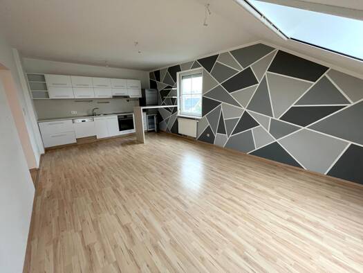 Wohnung zur Miete 785 € 2,5 Zimmer 65 m² 2. Geschoss Groß-Schweinbarth 2221