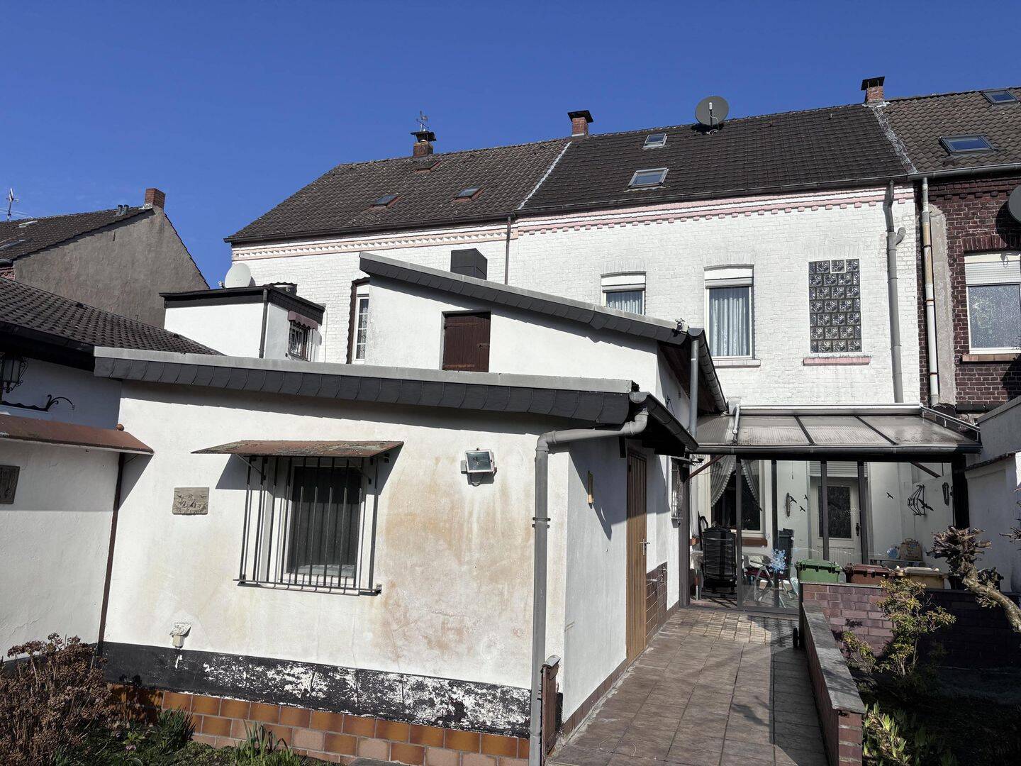 Immobilie in Tönisvorst - Großzügiges Stadthaus am Ortskern - Bild 2