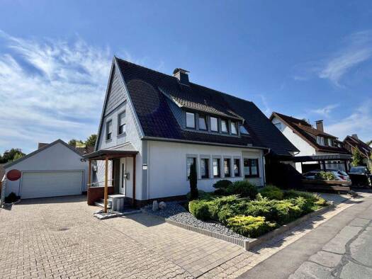 Doppelhaushälfte zum Kauf 299.000 € 4 Zimmer 130 m² 629 m² Grundstück Holzhausen Bad Salzuflen-Holzhausen 32107