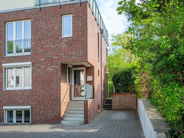 Stadthaus zum Kauf provisionsfrei 1.090.000 € 5 Zimmer 151,3 m² 262 m² Grundstück Hamburg 22589
