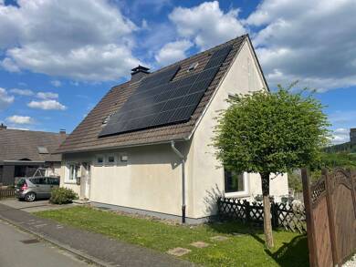 Haus zur Miete 1.000 € 5 Zimmer 114 m² 540 m² Grundstück Freienohl Meschede 59872