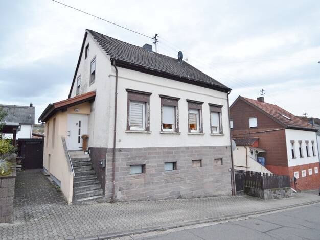 Einfamilienhaus zum Kauf 125.000 € 7 Zimmer 142 m² 332 m² Grundstück Quierschied 66287