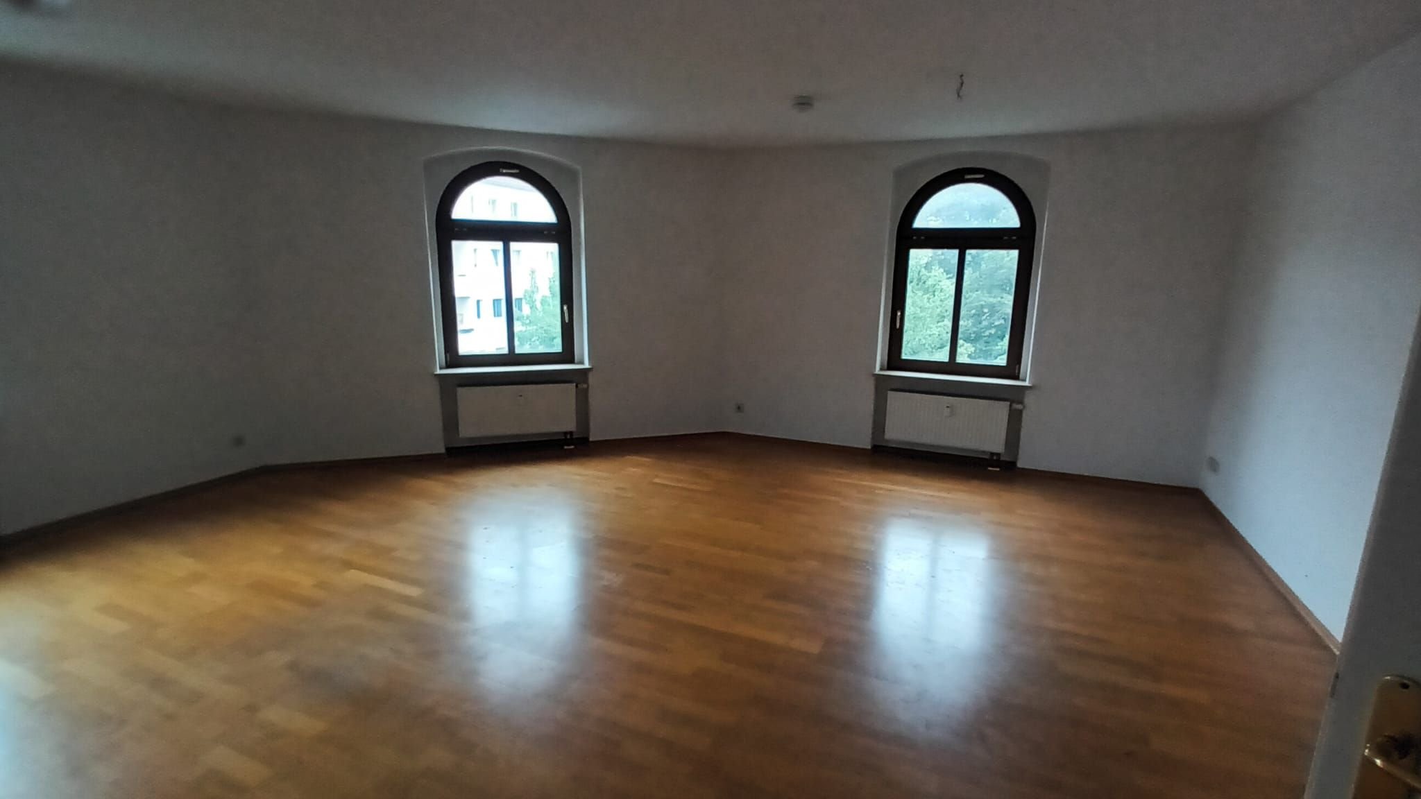 Wohnung zur Miete 470 € 2 Zimmer 61 m²<br/>Wohnfläche 3.<br/>Geschoss ab sofort<br/>Verfügbarkeit Klingenberger Str. 10 Plauen (Würzburger Str.-West) Dresden 01187