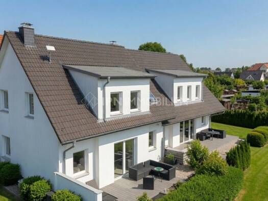 Mehrfamilienhaus zum Kauf 949.000 € 10 Zimmer 250 m² 675 m² Grundstück Elmenhorst Elmenhorst/Lichtenhagen 18107