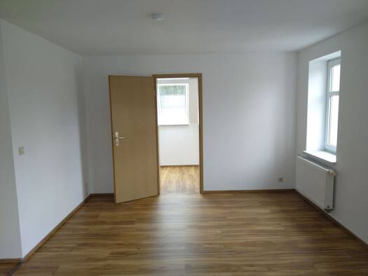 Wohnung zur Miete 350 € 3 Zimmer 56 m² Geschoss 2/3 frei ab 01.06.2026 Hartenstein 08118