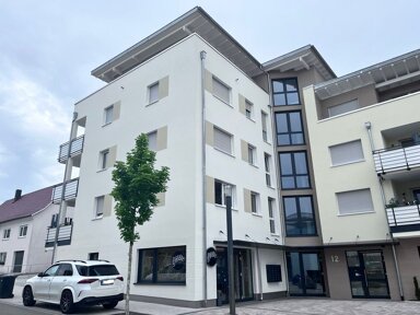 Wohnung zur Miete 1.590 € 4,5 Zimmer 136 m² 4. Geschoss frei ab 01.12.2024 Zimmern Zimmern o.R. 78658