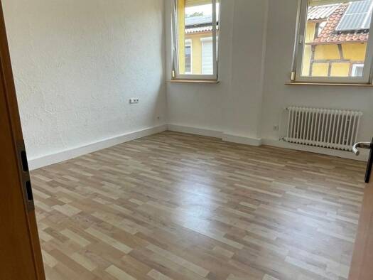 Wohnung zur Miete 750 € 3,5 Zimmer 116,4 m² 1. Geschoss frei ab sofort Bahnhofstraße 67 Erdmannhausen 71729