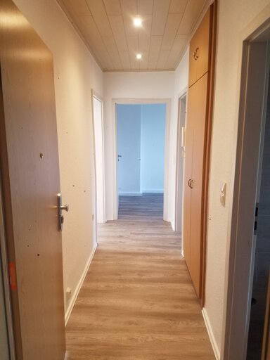 Wohnung zur Miete 350 € 3 Zimmer 58 m² 2. Geschoss frei ab sofort Am Stadion 24 Regis-Breitingen Regis-Breitingen 04565