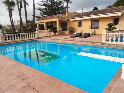 Villa zur Miete 1.300 € 4 Zimmer 1.000 m² Oliva 46780