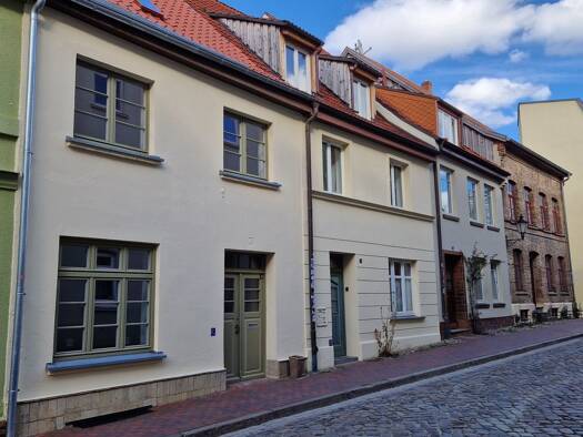 Maisonette zur Miete 1.600 € 6,5 Zimmer 120 m² 3 Geschosse frei ab 01.05.2026 Krönkenhagen 16 Altstadt Wismar 23966