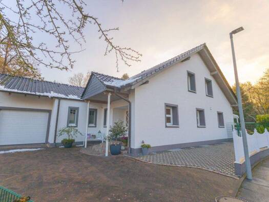 Terrassenwohnung zum Kauf 174.000 € 2,5 Zimmer 74 m² frei ab sofort Platte Heide Menden 58708