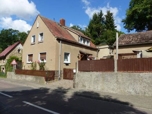 Einfamilienhaus zum Kauf 99.000 € 6 Zimmer 114 m² 1.073 m² Grundstück Oschatz Oschatz 04758