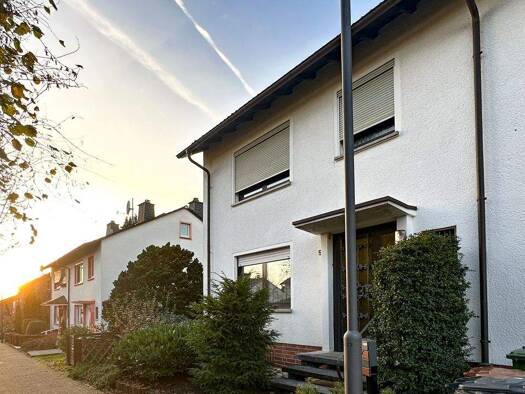 Reihenendhaus zum Kauf 485.000 € 6 Zimmer 115 m² 440 m² Grundstück Sulzbach 65843