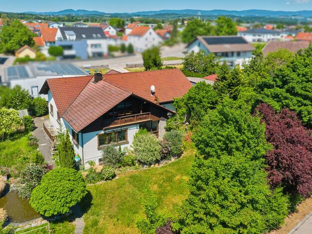 Einfamilienhaus zum Kauf 8 Zimmer 298 m² 1.682 m² Grundstück Parkstetten Parkstetten 94365