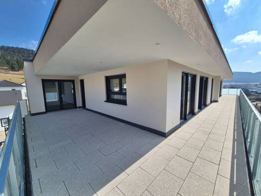 Penthouse zur Miete 1.230 € 3,5 Zimmer 101 m² Geschoss 3/4 frei ab sofort Wehingen 78564