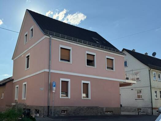 Mehrfamilienhaus zum Kauf als Kapitalanlage geeignet 699.000 € 20 Zimmer 475 m² 689 m² Grundstück Stockheim Glauburg 63695