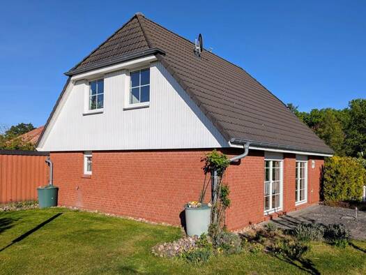 Einfamilienhaus zum Kauf 368.000 € 4 Zimmer 112 m² 607 m² Grundstück frei ab sofort Biesenthaler Straße 35 Finow Eberswalde 16227